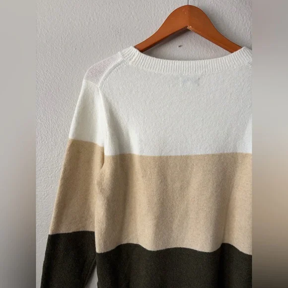 J. Crew Extra Soft Wool Blend Colorblock Crewneck Sweater Women’s Medium - Picture 5 of 9